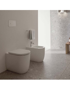 Sanitari filo muro Ideal Standard Blend Curve  vaso AquaBlade bidet e coprivaso rallentato