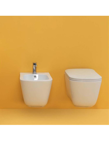 Sanitari sospesi Kerasan Tribeca vaso Norim, bidet  e coprivaso slim soft close