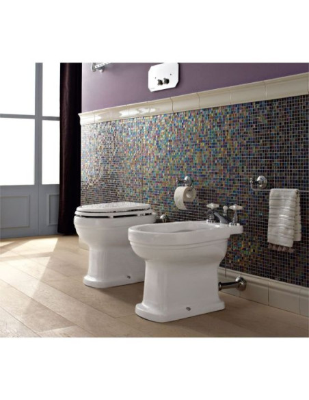 Sbordoni Neoclassica Sanitari tradizionali vaso con scarico a terra, bidet e coprivaso