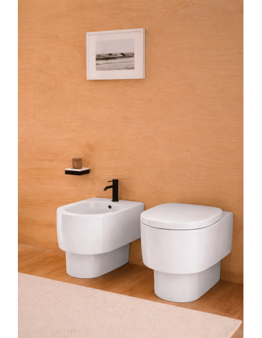 Sanitari filo muro Ceramica Cielo Otis vaso senza brida, bidet e coprivaso rallentato OTVAK+OTBI