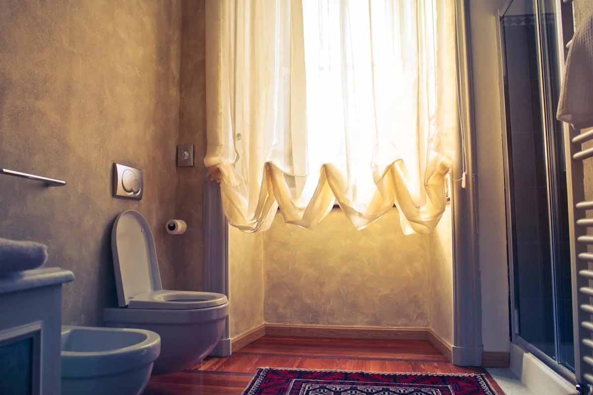 Come sfruttare meglio lo spazio in bagno